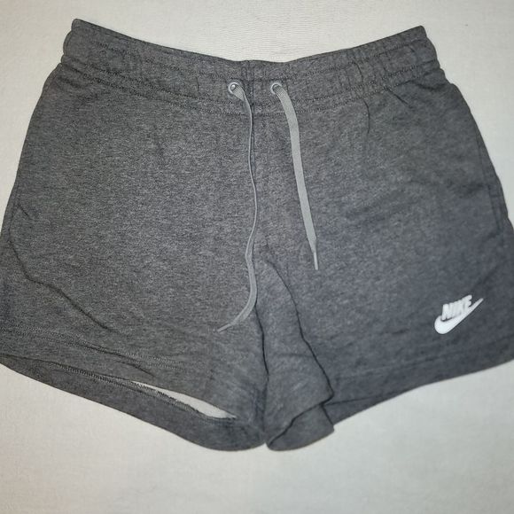 {SOLD} Nike & Hollister Lot - 2 pairs Sweat Shorts - Picture 2 of 9
